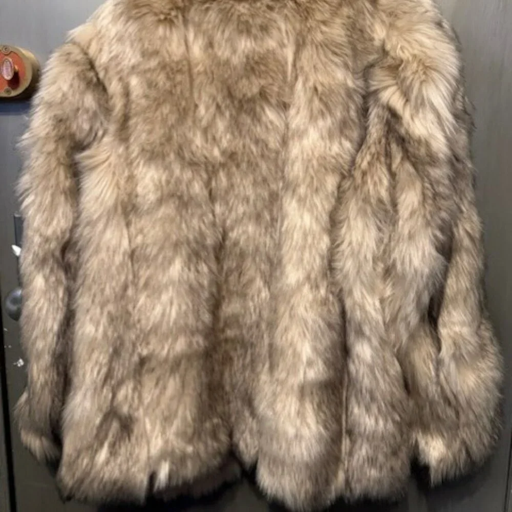 1970s Retro Vintage Inspired 'Leah' Faux Rabbit Fur Coat - Picture 13 of 16